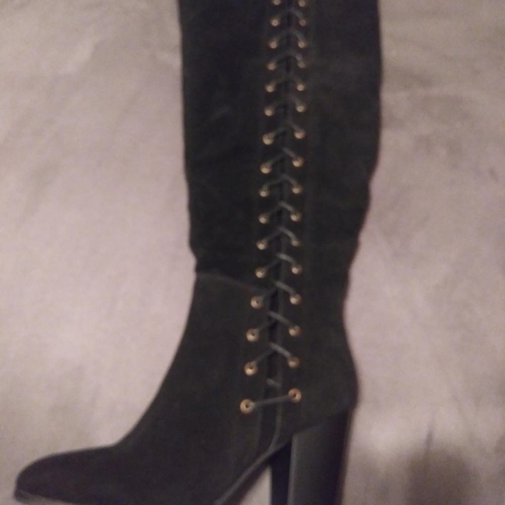 Needing badly to clean out closet lol